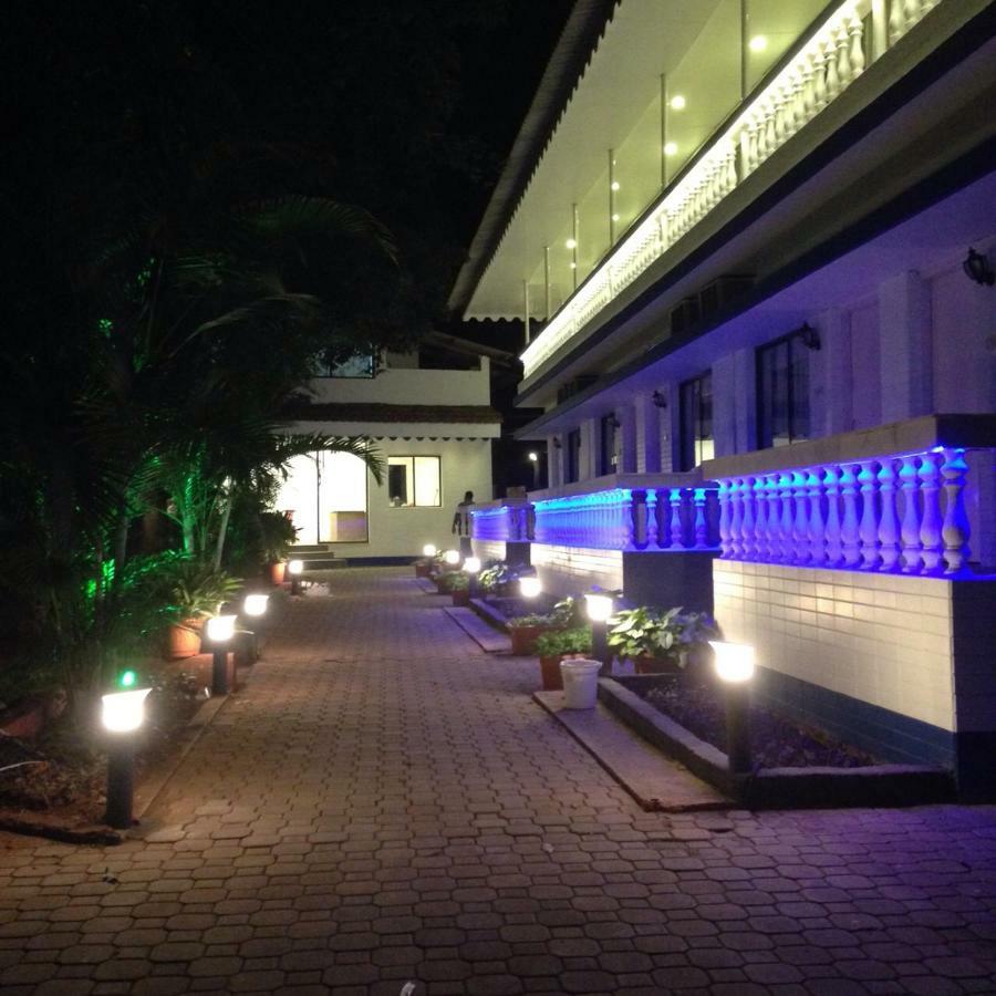 The Blue Lagoon Resort Lonavala Luaran gambar